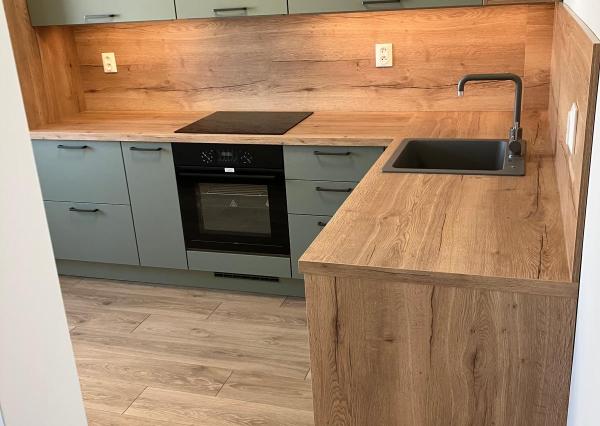 PRIPRAVUJEME – Štýlový 3-iz byt po luxusnej rekonštrukcii